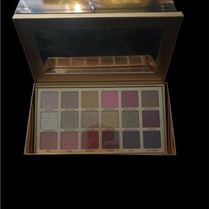 Jeffree Star Gold Blooded Eyeshadow Palette